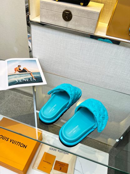 Louis Vuitton Pool Pillow Comfort Slide Sandals - Image 5