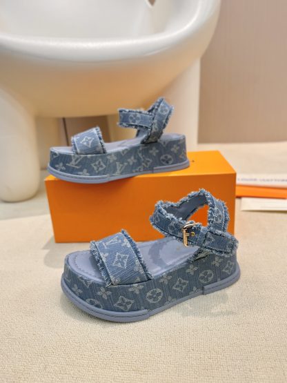 Louis Vuitton's latest stylish casual platform sandals - Image 5