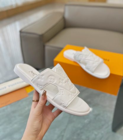 Louis Vuitton embossed grained leather slippers - Image 5