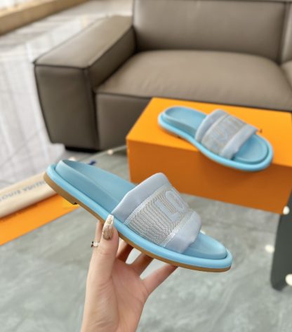 Louis Vuitton couple slippers - Image 5