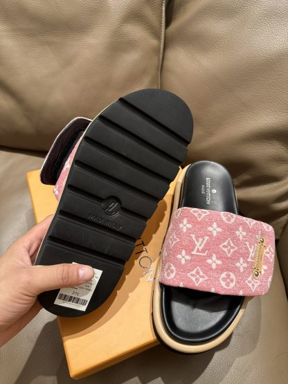 Louis Vuitton pink denim slippers - Image 5