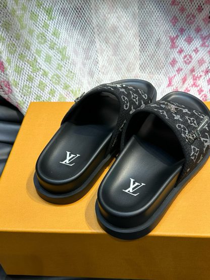 Louis Vuitton high-end men's summer slippers - Image 5