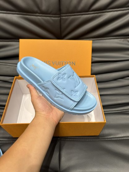 Louis Vuitton high-end men's summer slippers - Image 5
