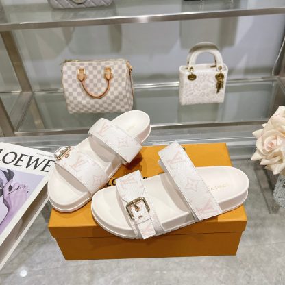 Louis Vuitton Spring and Summer New Slippers - Image 5