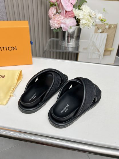 Louis Vuitton Spring and Summer New Slippers - Image 5