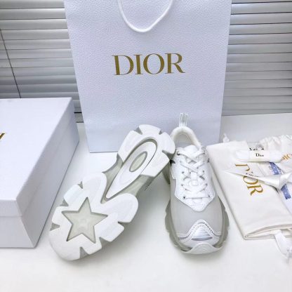Dior Vibe Classic Sneaker - Image 5