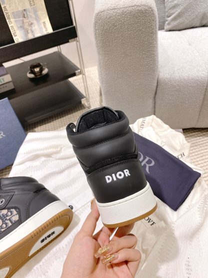 Dior high-top classic casual popular sneakers - Image 5