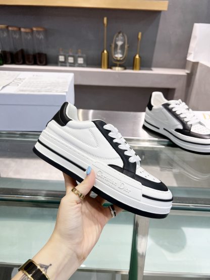 Dior's new stylish white shoes - Image 5