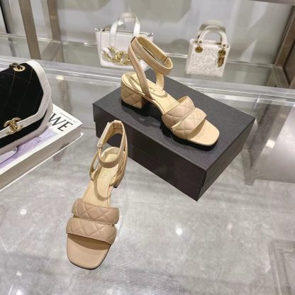 Chanel Spring/Summer new classic apricot mixed sheepskin sandals, heel height 5cm - Image 5