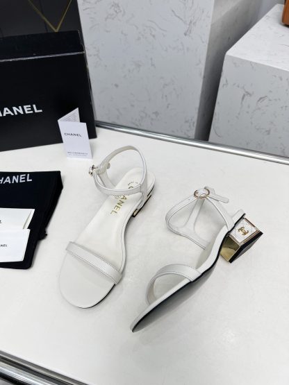 Chanel white one-strap gold-plated heel sandals Heel height: 3.5cm - Image 4