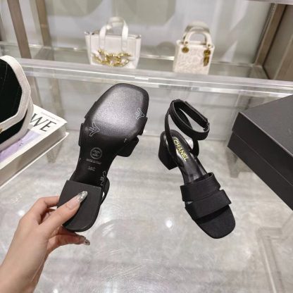 Chanel black spring and summer new classic sandals, heel height 5cm - Image 5