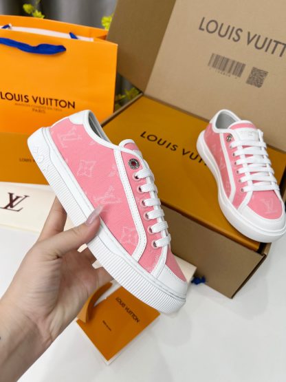 Louis Vuitton's latest canvas shoes - Image 6