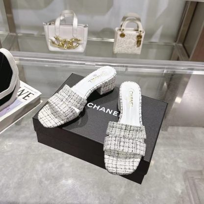 Chanel Spring/Summer New Black and White Mixed Embroidered Linge Classic Sandals Heel Height 5cm - Image 5