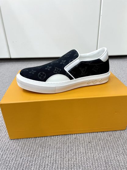 Louis Vuitton Men's Fashion Casual Sports Shoes - Image 5