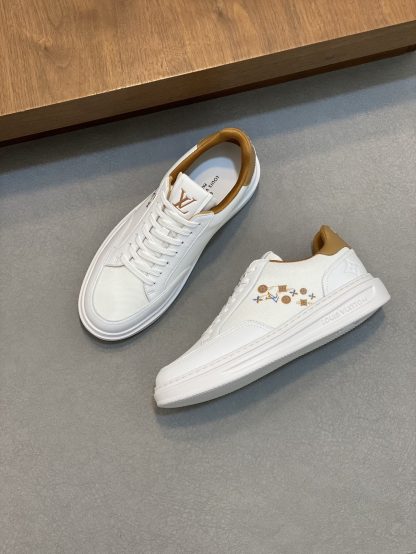 Louis Vuitton Men's Classic Casual Sneakers - Image 5
