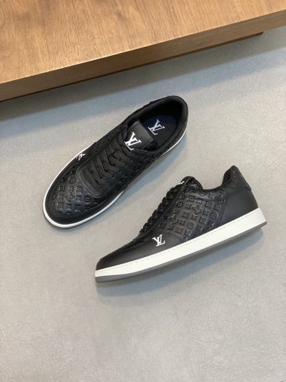 Louis Vuitton Men's Classic Casual Sneakers - Image 5