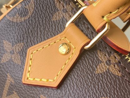 Louis Vuitton Classic Speedy Bag - Image 5