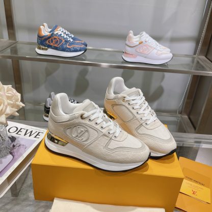 Louis Vuitton Neo Run Away sneakers - Image 6