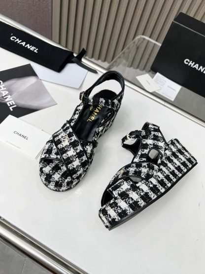 Chanel black and white platform wedge-heeled thick-soled summer sandals - Image 3