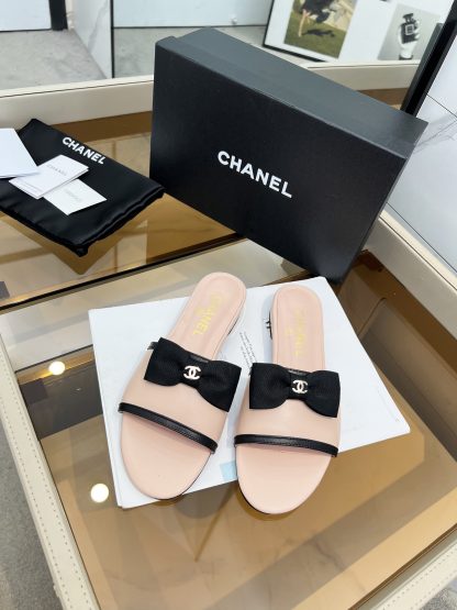 Chanel spring and summer pink with cute bow flat sandals - Image 4