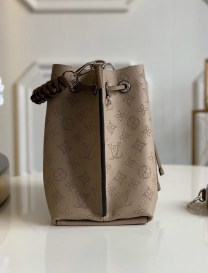 Louis Vuitton Vert LagonMuria Bucket Bag - Image 5