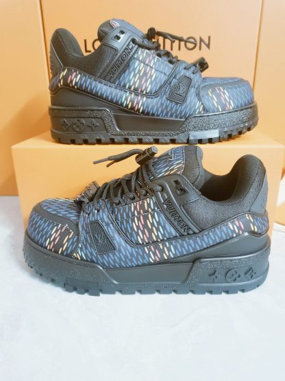 Louis Vuitton Trainer DIY Buckle Sneakers - Image 5