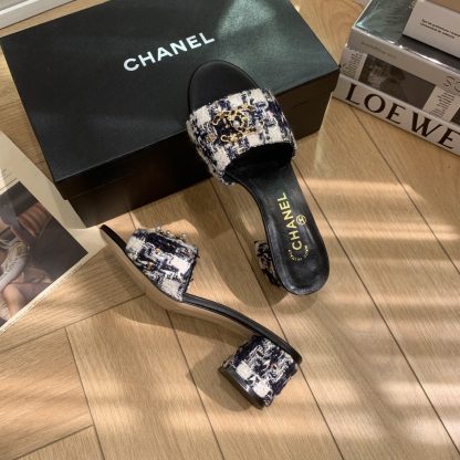 Chanel spring and summer new black goddess elegant and durable thick heel sandals - Image 5