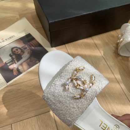 Chanel spring and summer new white goddess elegant and durable thick heel sandals - Image 5