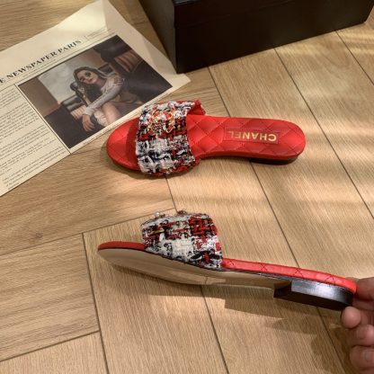 Chanel Spring and Summer New Red Goddess Elegant Flat Sandals - Image 5