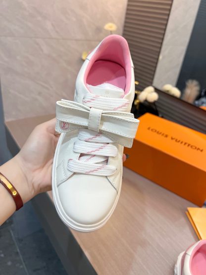 Louis Vuitton classic sneakers - Image 6