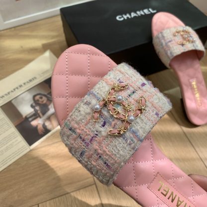 Chanel spring and summer new pink goddess elegant and durable flat sandals - Image 5