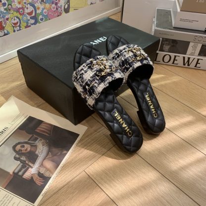 Chanel spring and summer new black and white goddess elegant and durable flat sandals - Image 5