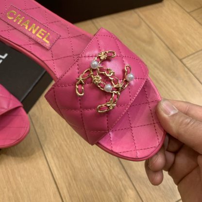 Chanel's new spring and summer pink style flat sandals with ladylike temperament - Image 5