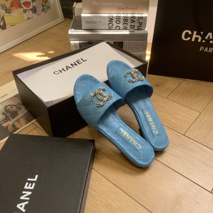 Chanel's new blue spring and summer style flat sandals with ladylike temperament - Image 5