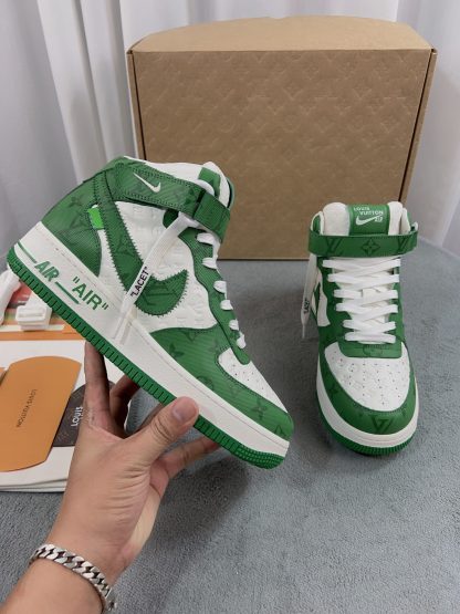 Louis Vuitton couple's co-branded sports shoes - Image 5
