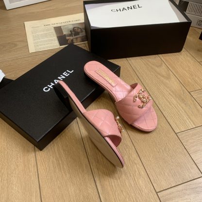 Chanel's new spring and summer light pink characteristic ladylike temperament durable flat sandals - Image 5
