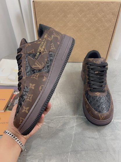 Louis Vuitton couple's co-branded sports shoes - Image 5