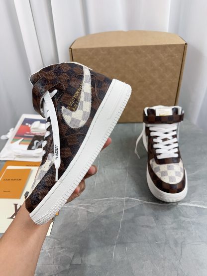 Louis Vuitton couple's co-branded sports shoes - Image 5
