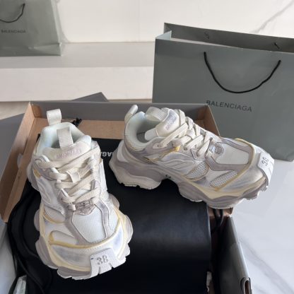 Balenciaga CARGO 23ss runway sneakers - Image 5