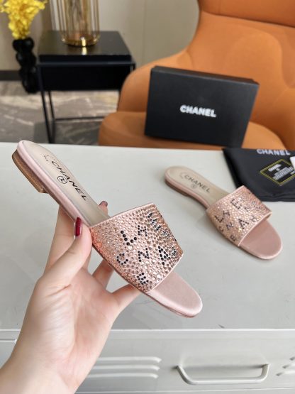 Chanel's most beautiful early spring super shiny beautiful water brick light pink sandals - Image 5