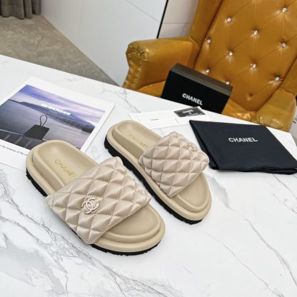 Chanel Couple's High-end Fashionable Apricot Sandals - Image 5