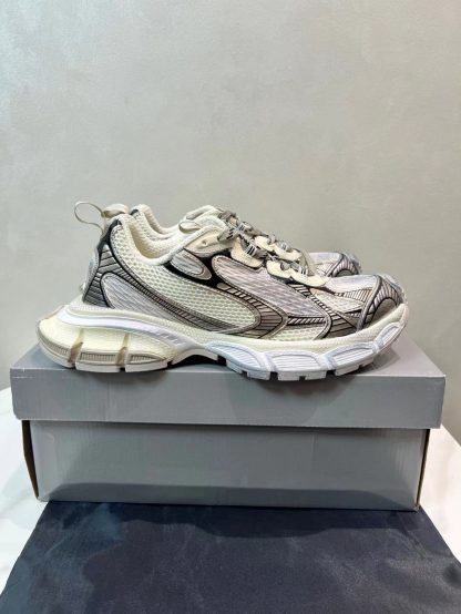 Balenciaga trendy versatile sneakers - Image 5