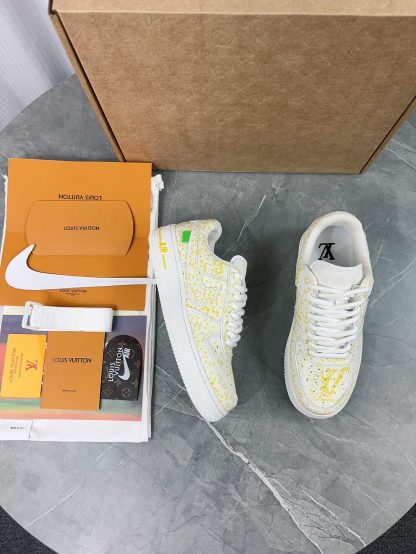 Louis Vuitton couple's co-branded sports shoes - Image 5