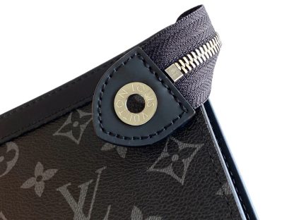 Louis Vuitton POCHETTE VOYAGE Medium Handbag - Image 5