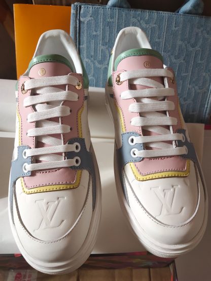 Louis Vuitton's new white thick-soled shoes for early spring - Image 5