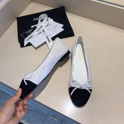 Chanel fashion item white elegant and exquisite ballet shoes - Image 5