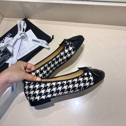 Chanel fashion single product black and white plaid knitted elegant and exquisite ballet shoes - Image 5