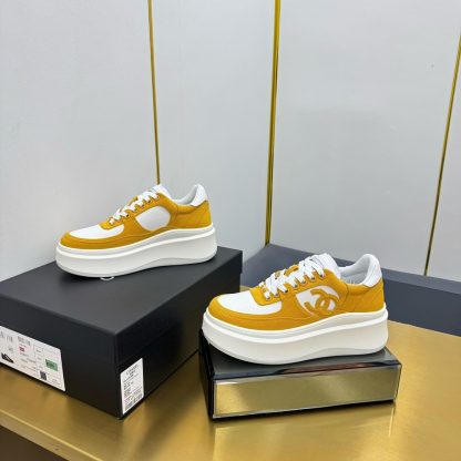 Chanel earth-toned casual versatile sneakers - Image 5