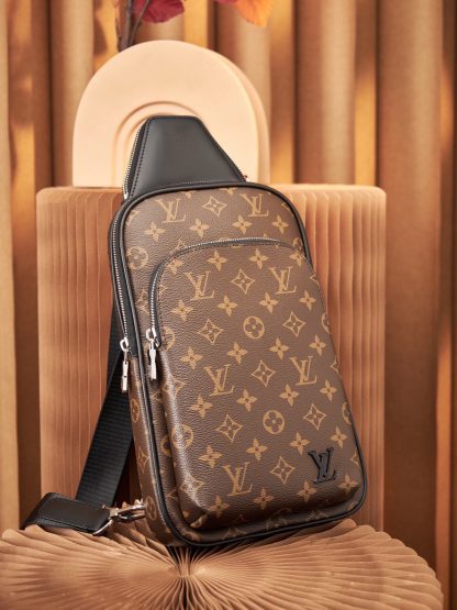 Louis Vuitton Avenue Shoulder Bag - Image 5