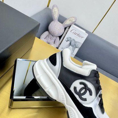 Chanel men's and women's couple's white and black classic breathable casual dad shoes - Image 5